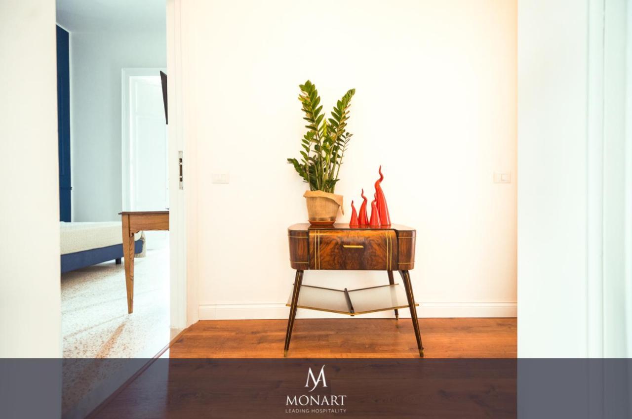 Monart Hospitality Cavour Bed & Breakfast Naples Exterior photo
